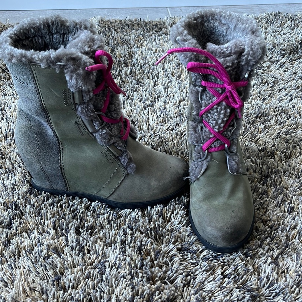 Sorel Joan of Arc wedge boots